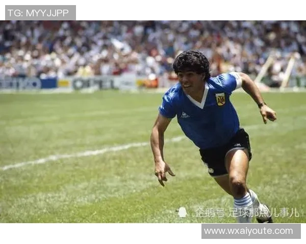 球场英雄闪耀光辉足球明星谱写传奇篇章