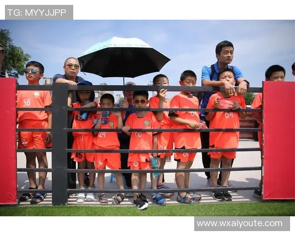 赛后复盘:上海足球队与西安足球队的团队协作分析与战术探讨 赛后复盘:上海足球队与西安足球队的团队协作分析与战术探讨